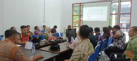 Bawaslu Lingga Gelar Rapat Rutin Persiapkan IKU Semester I dan Bawaslu Membelajarkan Vol. 2 dengan Fokus Penegakan Hukum Pemilu
