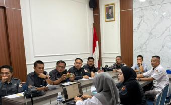 Bawaslu Kabupaten Lingga melaksanakan pengawasan terhadap pelaksanaan Verifikasi Administrasi Pemutakhiran Data Partai Politik Semester I Tahun 2026 di Kantor KPU Kabupaten Lingga