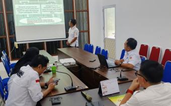 Staf divisi PP dan PS mendapatkan penguatan materi mengenai mekanisme penanganan pelanggaran